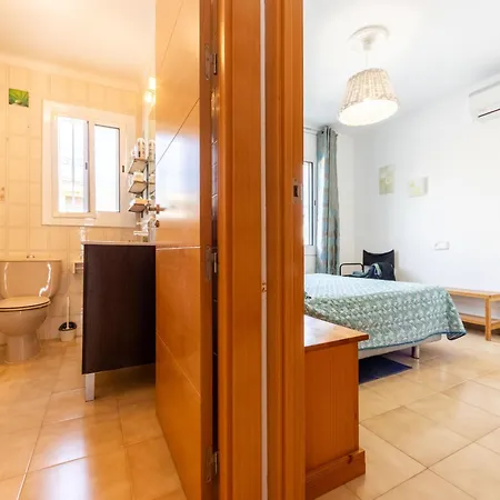 Etcheverria By Interhome * Cambrils