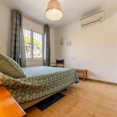 Etcheverria By Interhome Cambrils